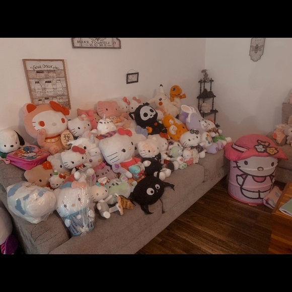 Hello kitty mystery box - Picture 3 of 3